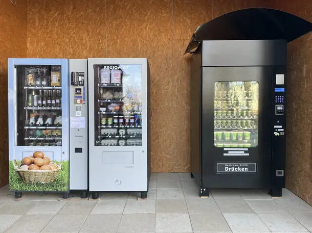 Vogel's Verkaufs - und Eisautomat