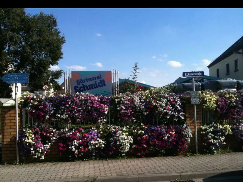 Gärtner Schmidt & Blumenmädchen in Bayreuth