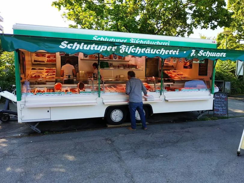 Schlutuper Fischräucherei Schwarz Fischgeschäft in Lübeck