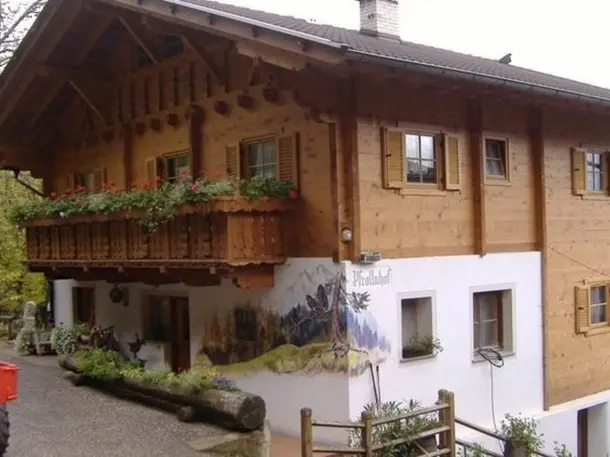 Pfrollnhof