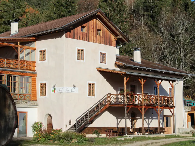 Hof-Neuhaus in Tisens/Platzers